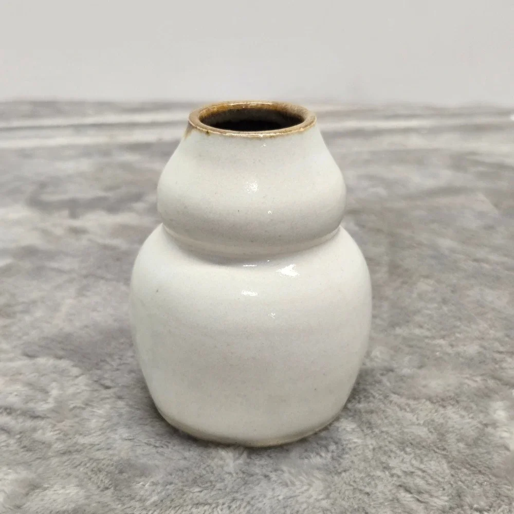 Studio Pottery Double Gourd Bud Vase Signed 2010 Off-White Brown Rim 4 Inch
